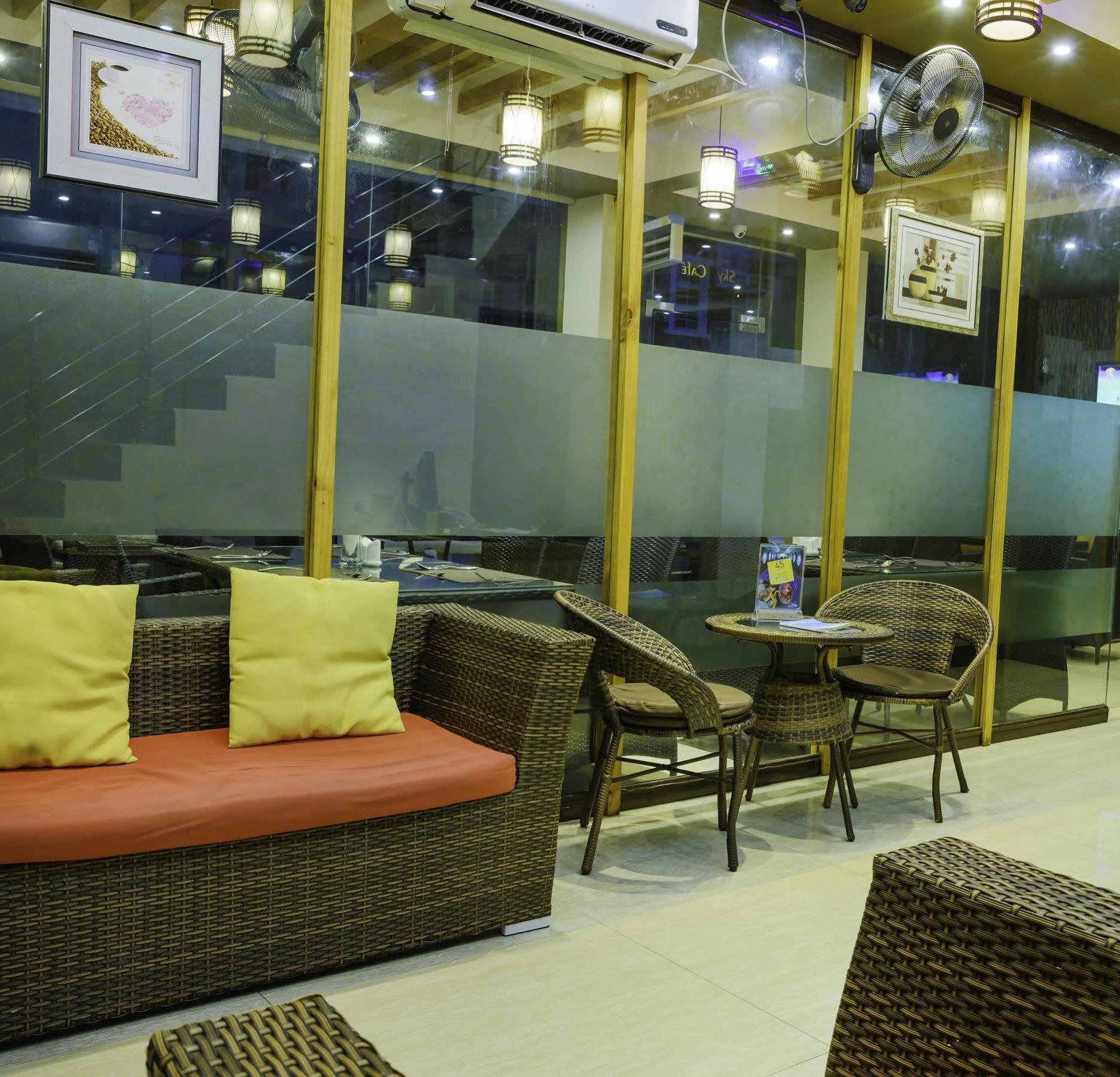 Clear Sky Inn Хулхумале Екстериор снимка