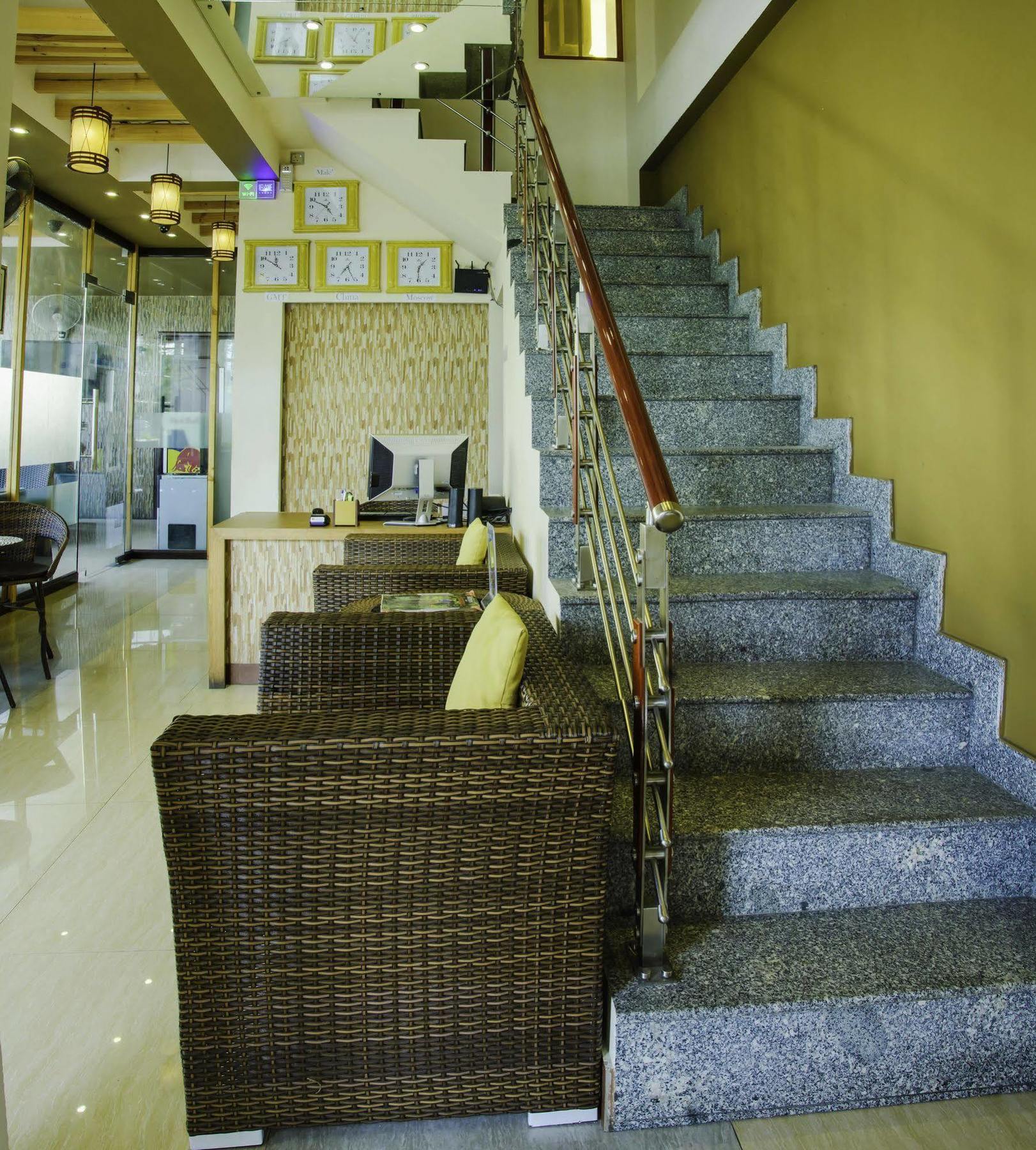 Clear Sky Inn Хулхумале Екстериор снимка