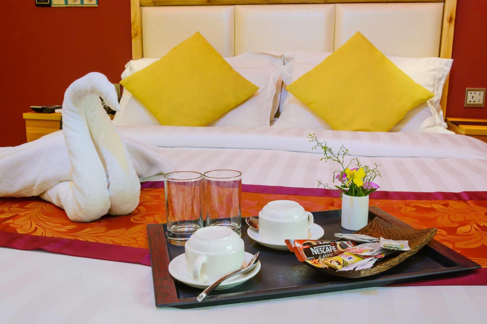 Clear Sky Inn Хулхумале Екстериор снимка