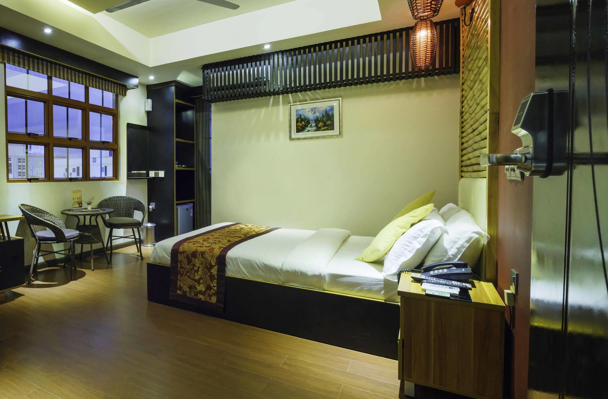 Clear Sky Inn Хулхумале Екстериор снимка